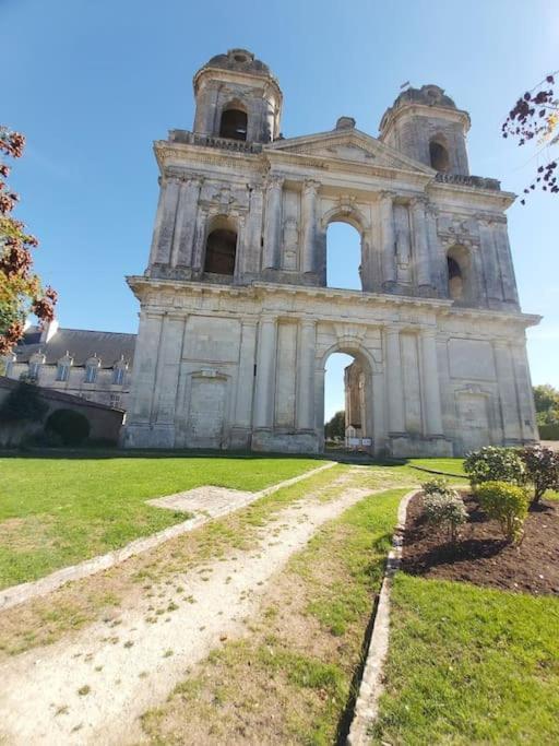 Charmante Charentaise Saint-Jean-d'Angely Exterior photo